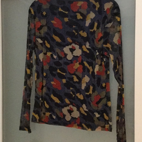 Top - Picture 3 of 4